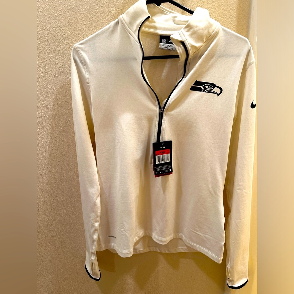 NWT Woman’s Nike Seahawk 3/4 Zip